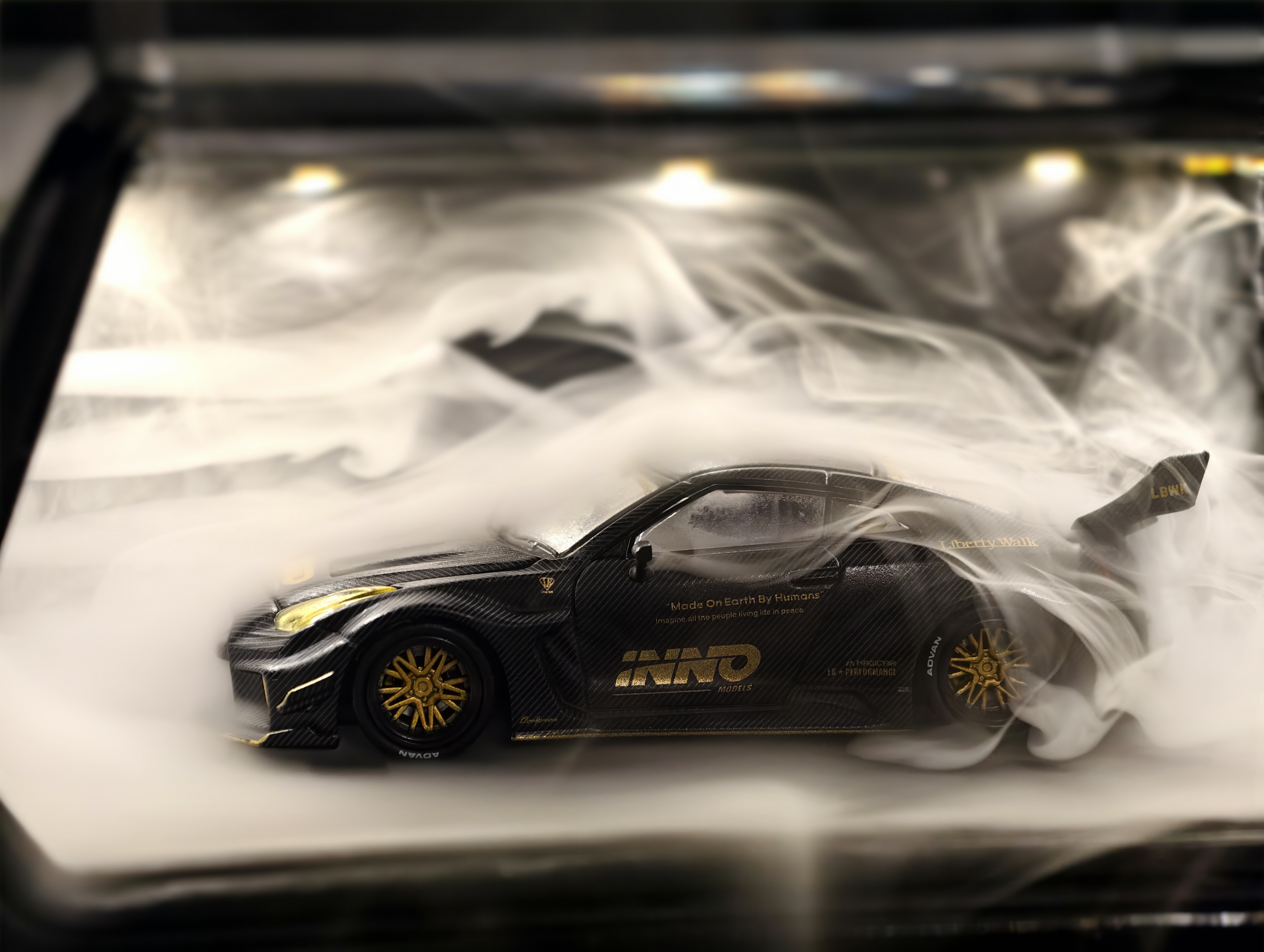 Windsible avec un flux d'air et un brouillard visibles autour du modèle