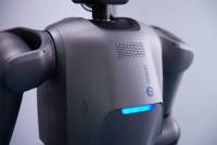 Voorbeeld: DOBOT Atom - humanoïde robot Voorbeeld: DOBOT Atom - humanoïde robot